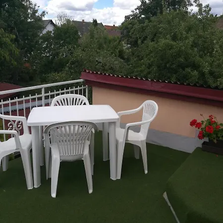 V Zahrade Apartment